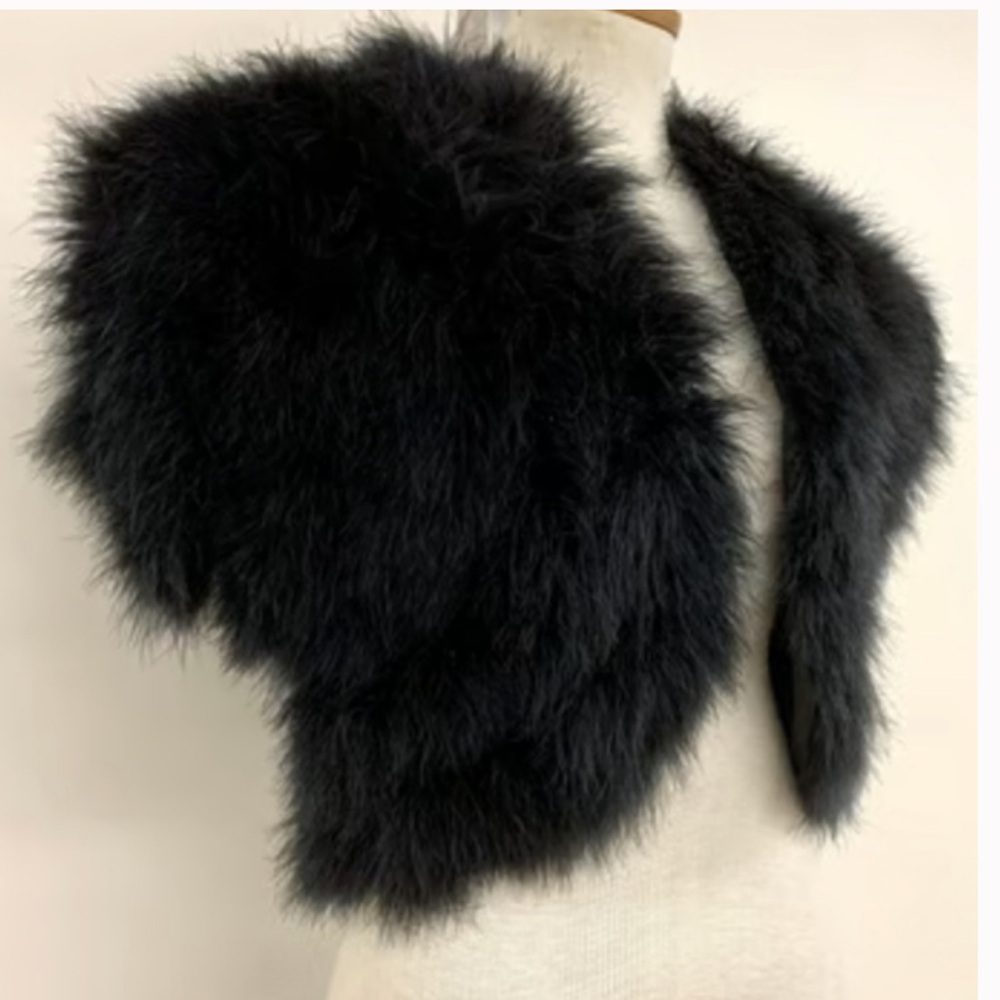 CEJON Black Fur Shrug women striped knitting rabbit cropped